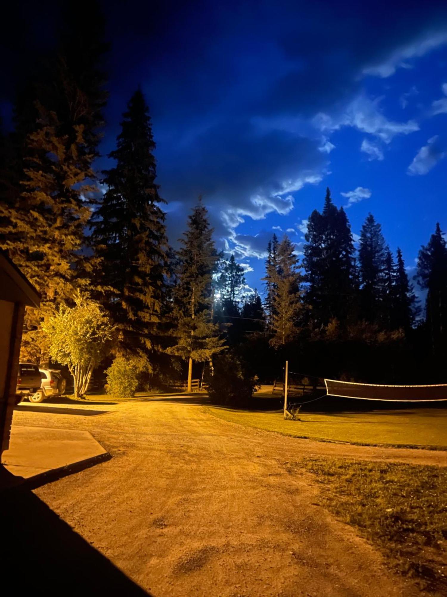 Blaeberry Valley Vacation Rentals Golden Dış mekan fotoğraf